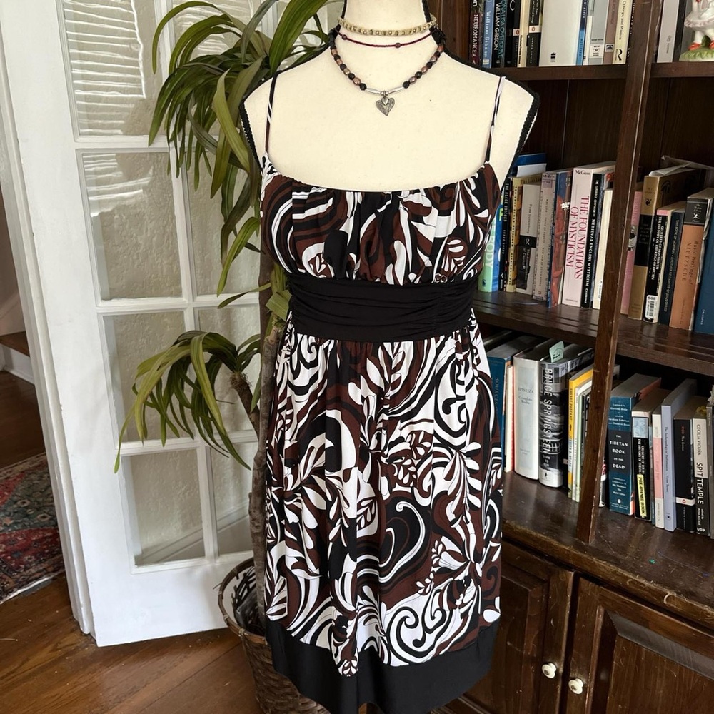 Elegant Brown and White Women's Dress